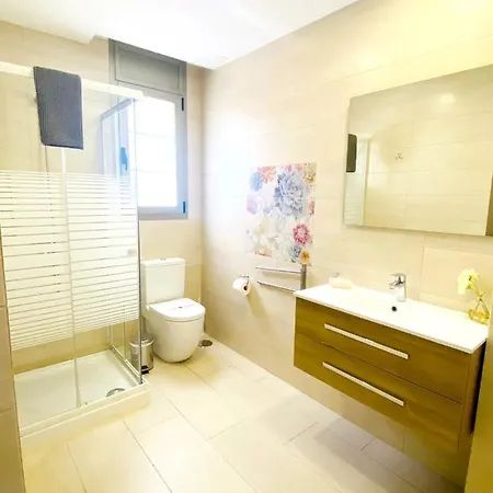 ヴィラ 5 Bedrooms Villa With Sea View Private Pool And Enclosed Garden At Costa Adeje 2 Km Away From The Beach *