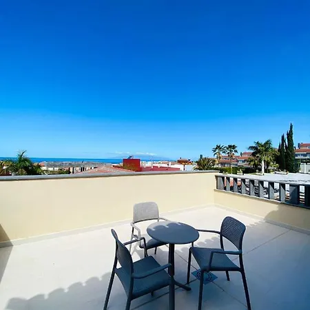 5 Bedrooms Villa With Sea View Private Pool And Enclosed Garden At Costa Adeje 2 Km Away From The Beach ヴィラ